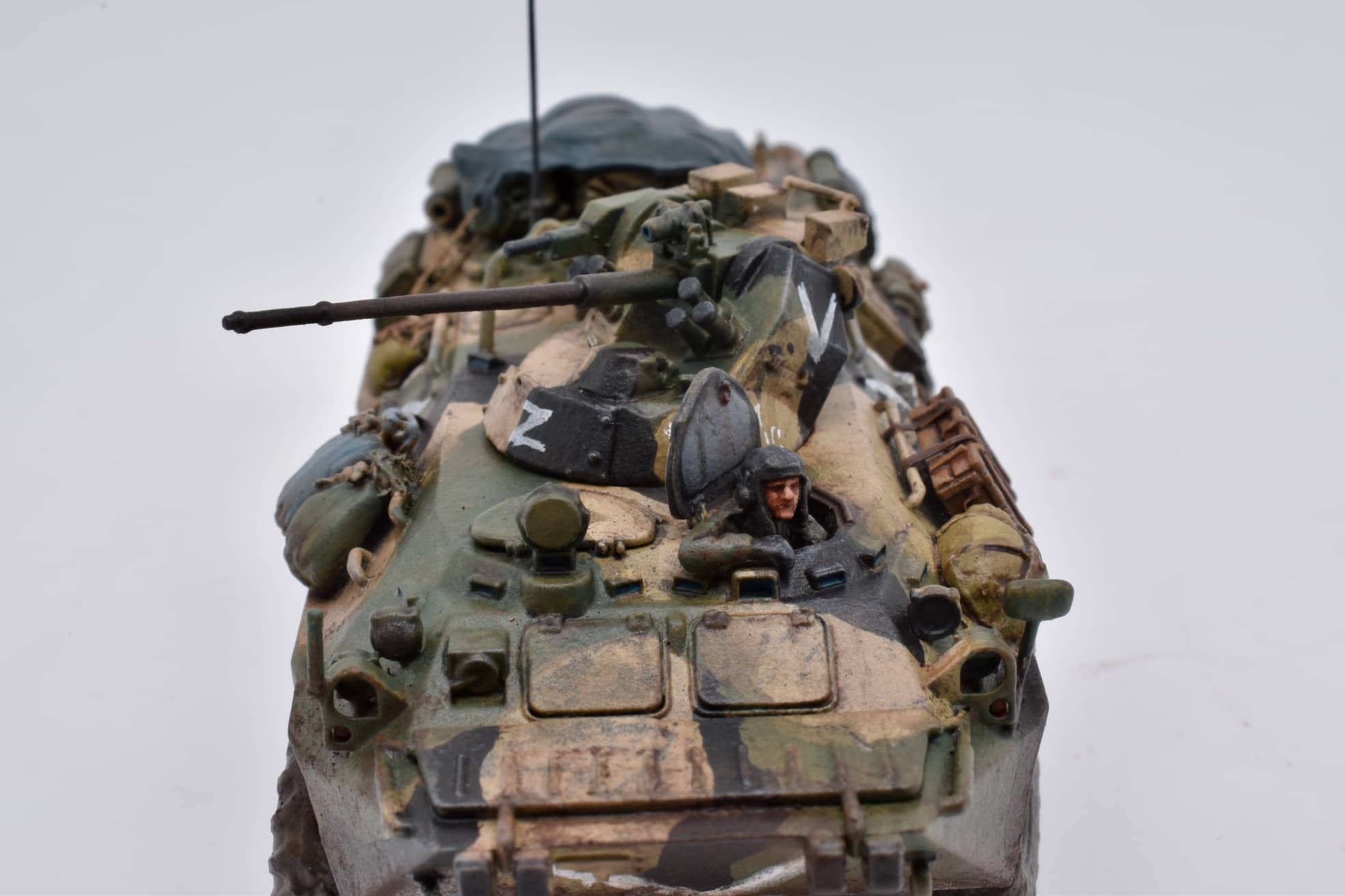 Veicolo Blindato Da Trasporto Truppe Russo BTR-82 Fotografia Stock - Immagine di rosso, guerra: 30878298