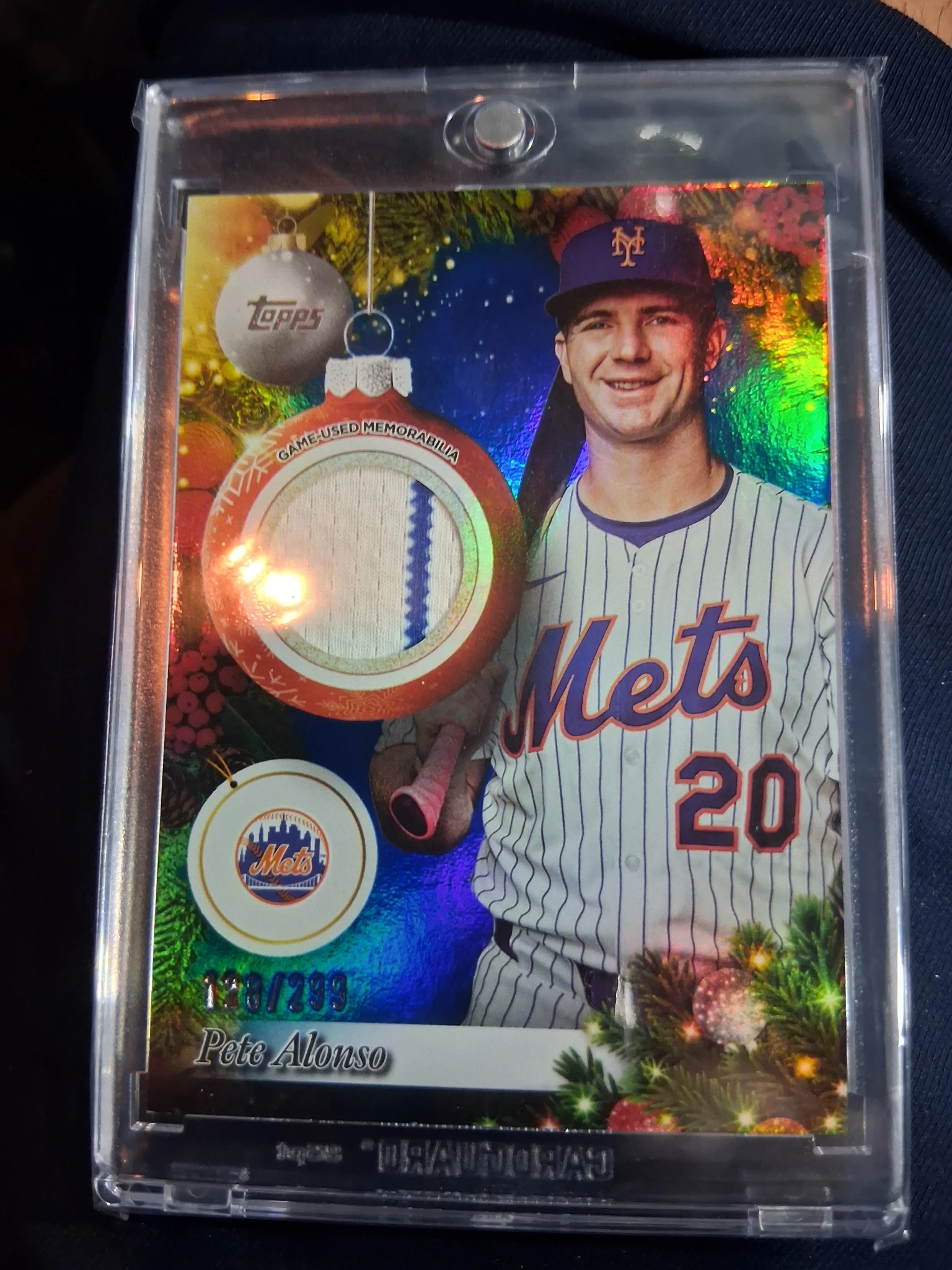 2022 Topps Holiday Pete Alonso Santa Hat Memorabilia Auto