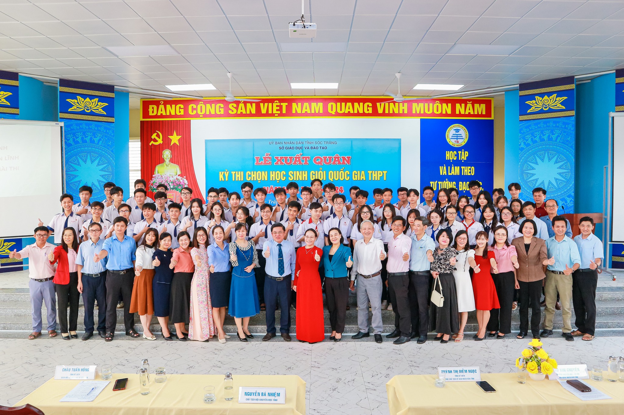 Văn phòng trường THPT chuyên NTMK - Thành phố Cần Thơ