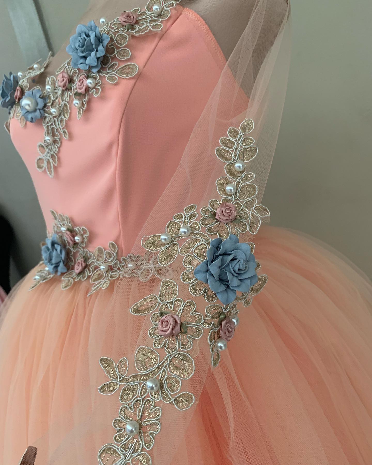 bridal shower dresses 2020 Peach is just a clean colour our bride will definitely look amazing at her ...theeee details 🌸🌸🌸though 🔥🔥🔥🔥🔥🔥 WEDTREND Women Ivory Long Color:Dark Gray C_S Wedding