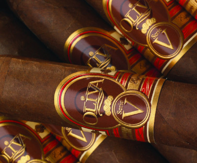 gaslight tobacco From the exploratory blends of the Zeitgeist Collection to cellar staples,  G.L. Pease's boutique pipe-tobacco line puts the discerning and curious  smoker at the forefront. Through March 24 at 11:59 p.m. ET,