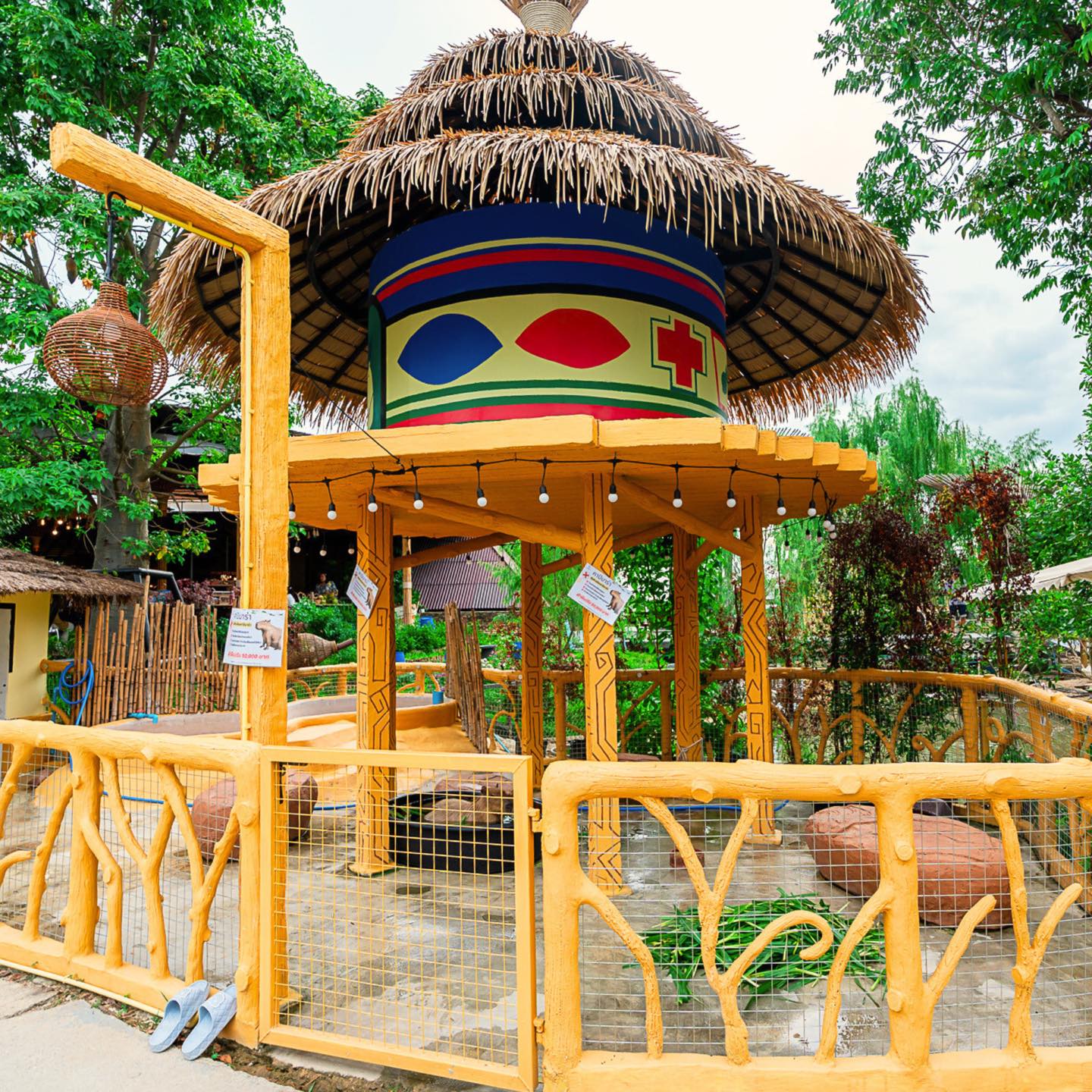 หล่อเลี้ยงฟาร์ม คาเฟ่ - Lhor Liang Farm