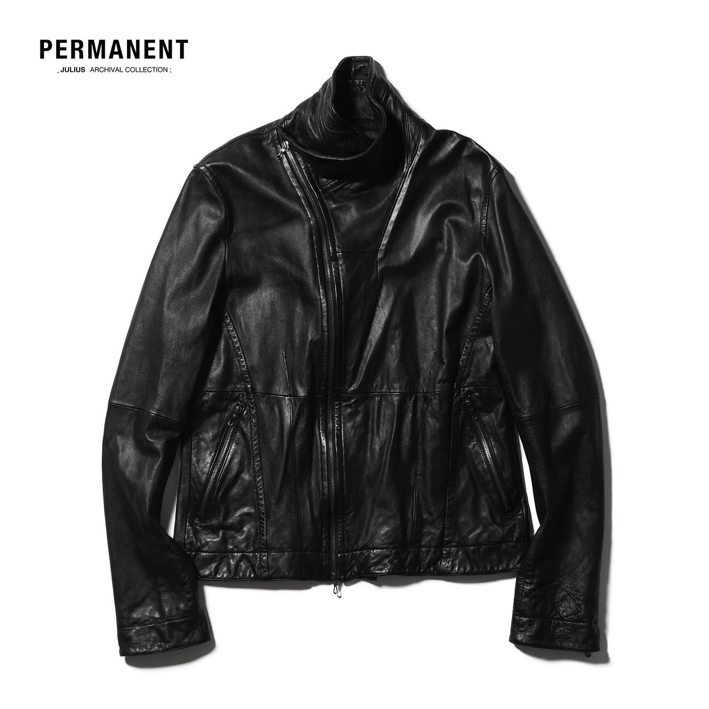 JULIUS Julius Covered High Neck Blouson