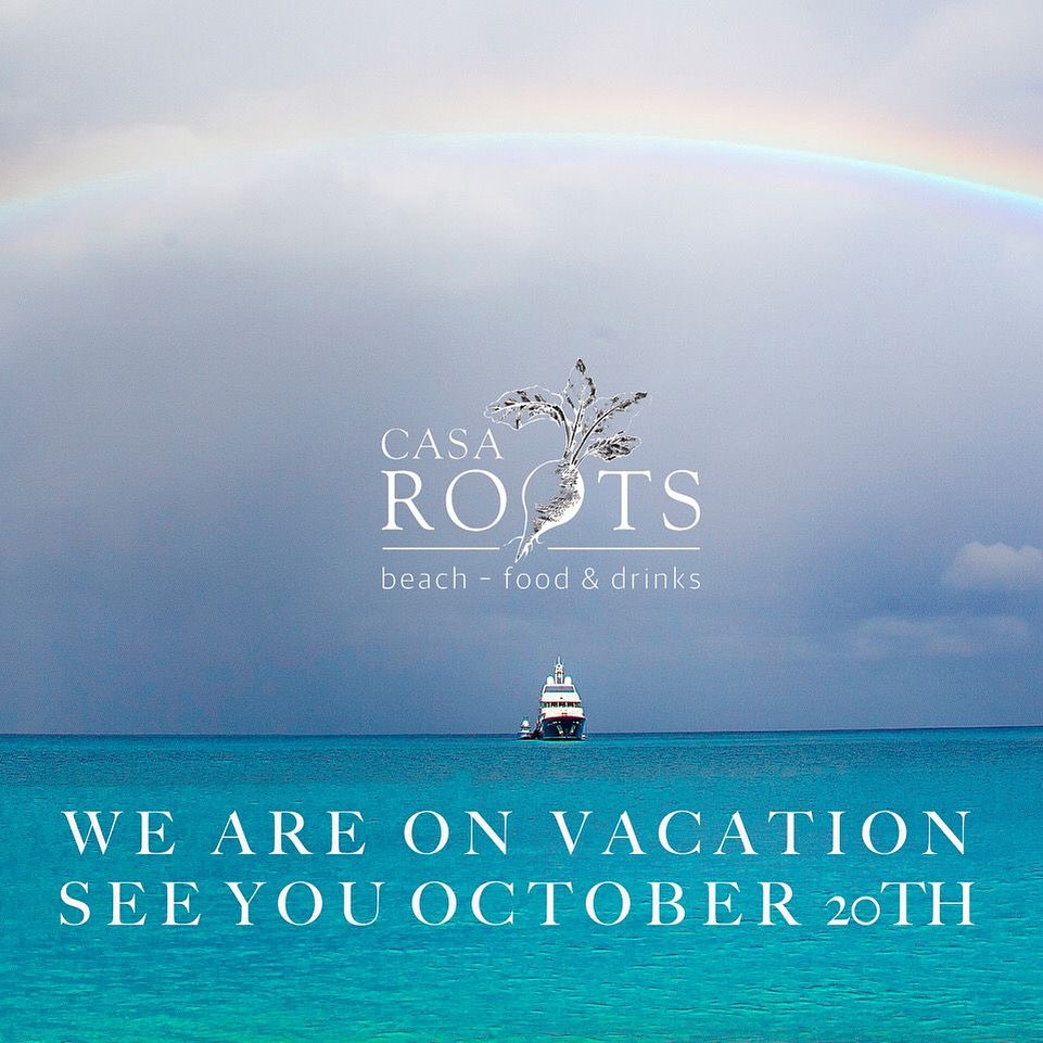Casa Roots - Beach - Food & Drinks