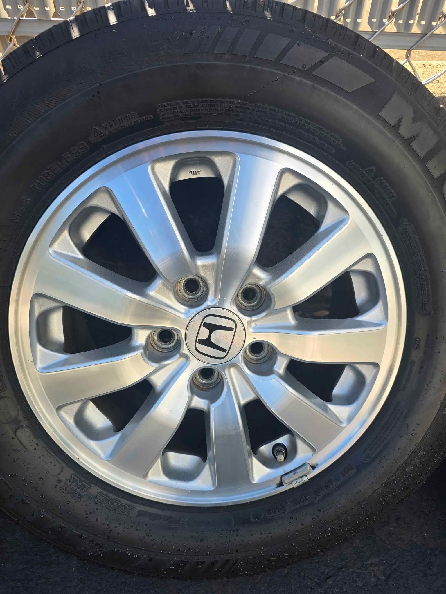 Original Honda Odyssey rims like new ( tires with a little life left ...