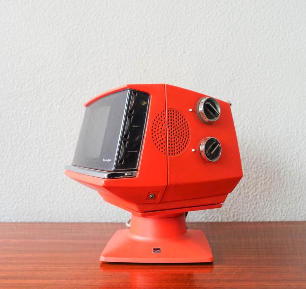 Sharp portable cube tv from the 70s! Very retro! #70svintage #retro