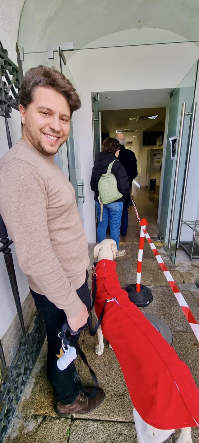 Amigo - #BuenasDias #ALDO con su papi Daniel en la cola para votar ayer ...