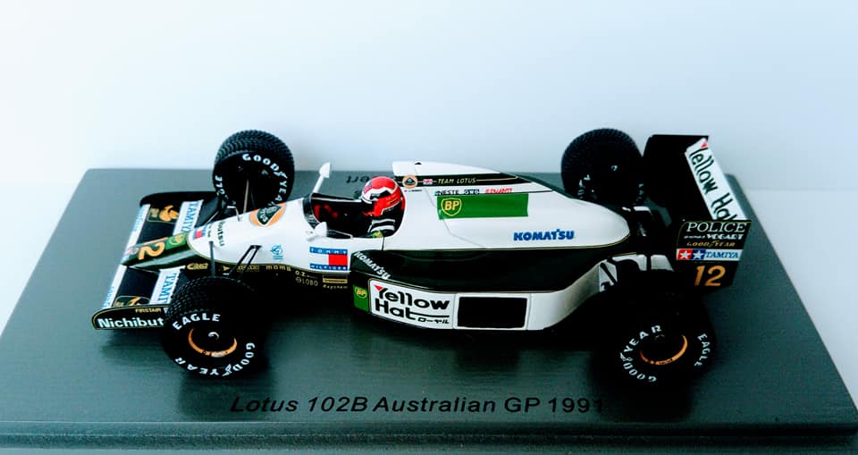 Johnny Herbert's Lotus 102B-Judd at 1991 Australian GP