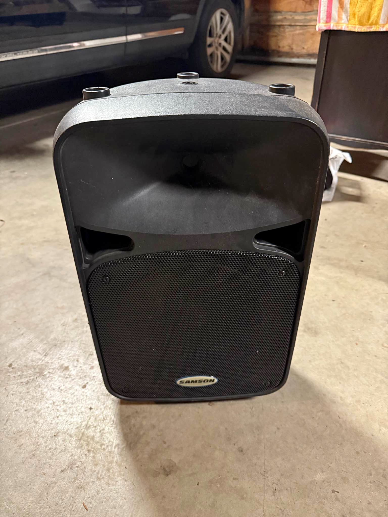 Pair of Electro-Voice ETX-35P 15
