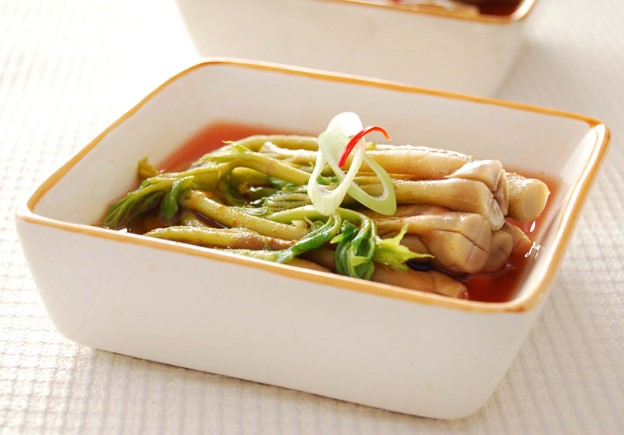 The Korean people have prepared kimchi with wild edible greens and ...