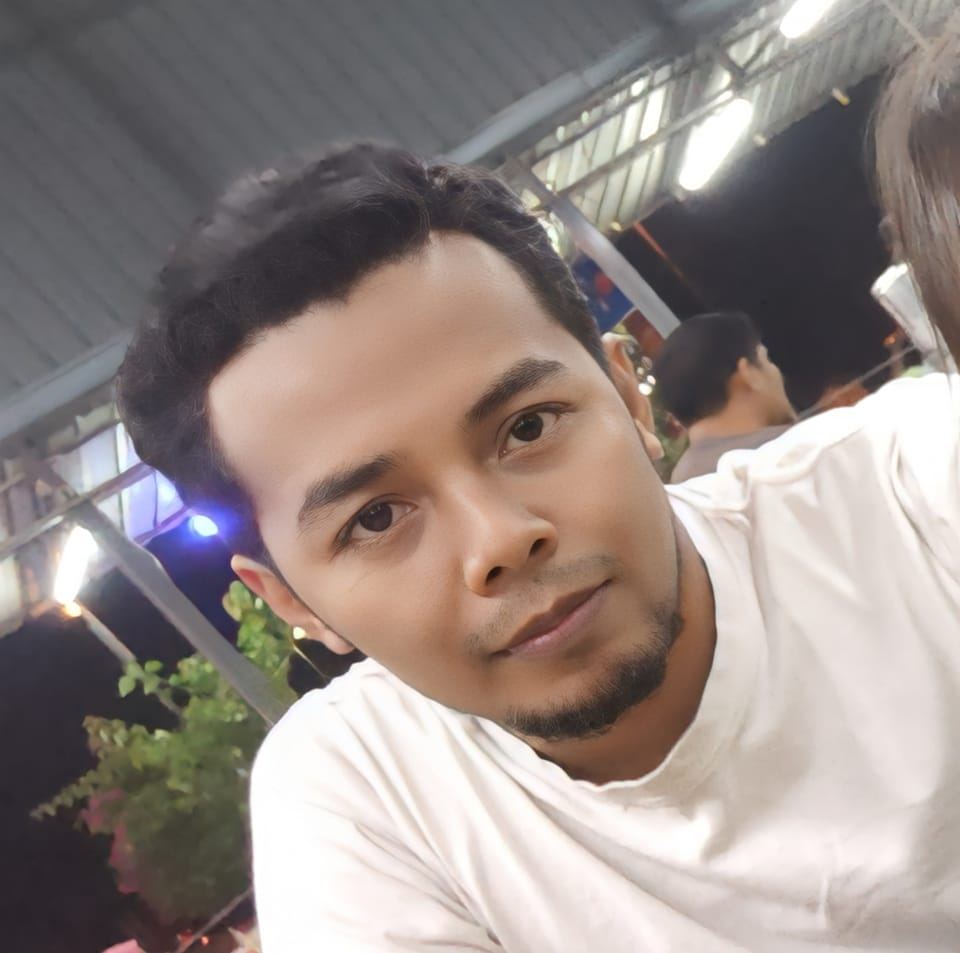 Azroy Him