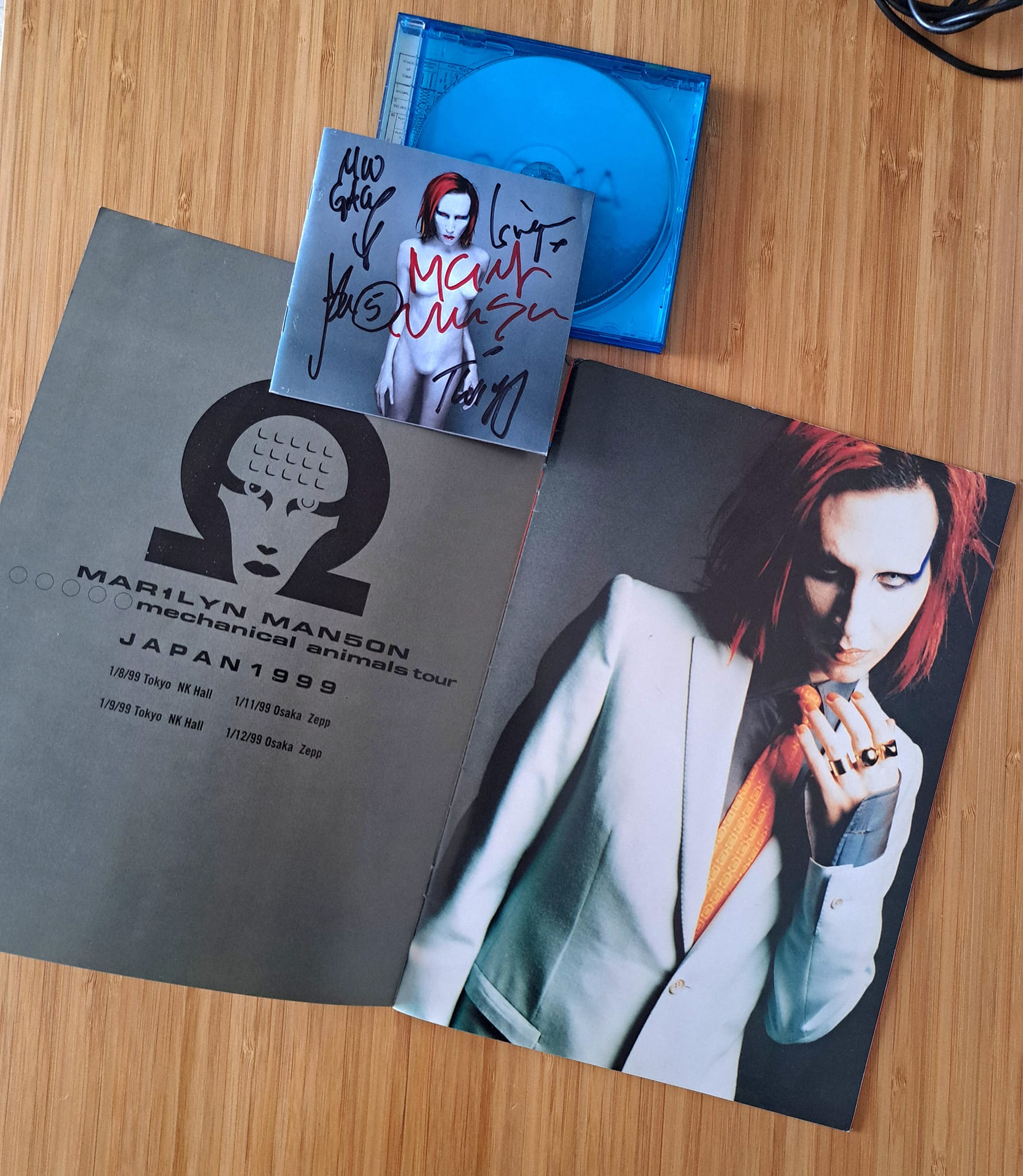 Finally found! JP tourbook Mechanical Animals!