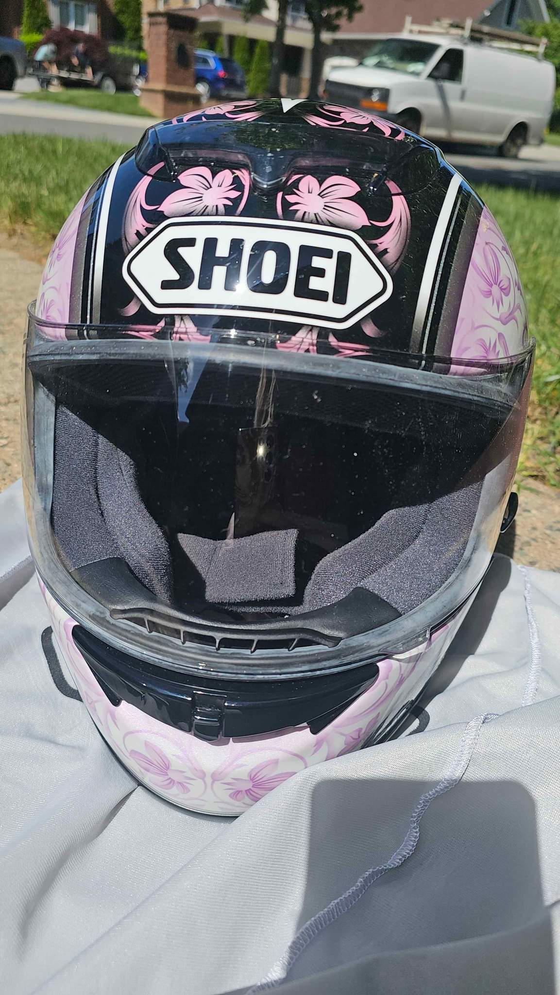 pink shoei motorcycle helmet used D.O.T. & ECE Daytona C6- Hi-Gloss L The helmet is designed for seamless integration with the SENA SRL communication system SHOEI Women's Motorcycle Helmet