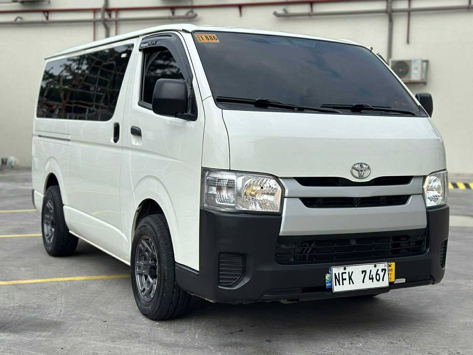 👍 2022 Toyota HiAce Commuter - MT 🚩We accept Financing | Trade