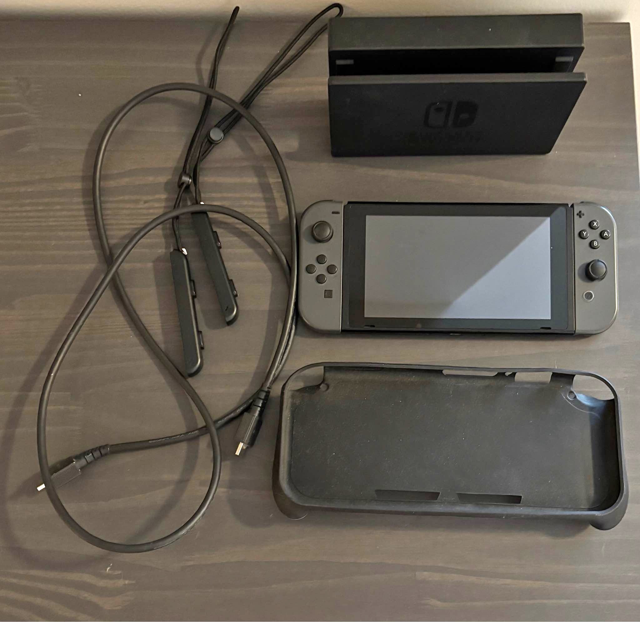 Nintendo Switch (Hackable) - Video Game Consoles - Saguenay | Facebook ...