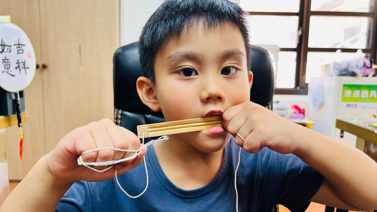 鐵木的手作口簧琴 - 臺灣第一間民族教育實驗小學 博屋瑪民族實驗小學 口簧琴在p’uma(博屋瑪) 的課程中...