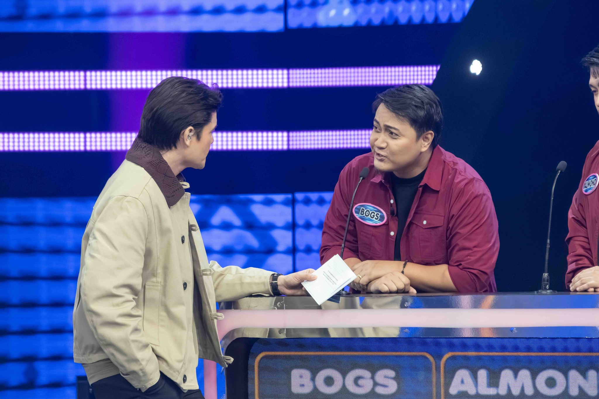 Playing for ACAPELLAGO are Bogs... - Family Feud Philippines | Facebook