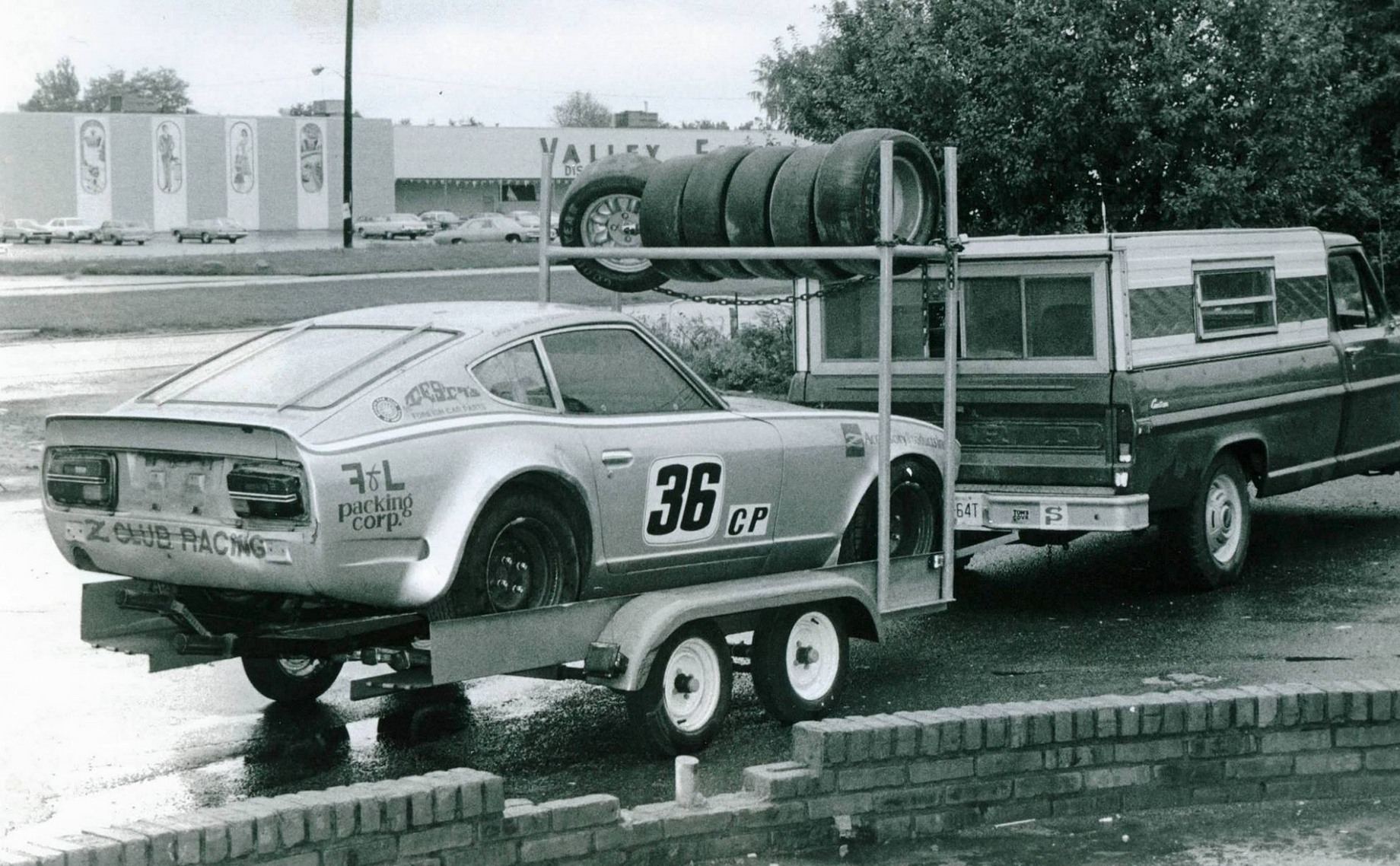 Independent 240/260/280z racers who overcame challenges