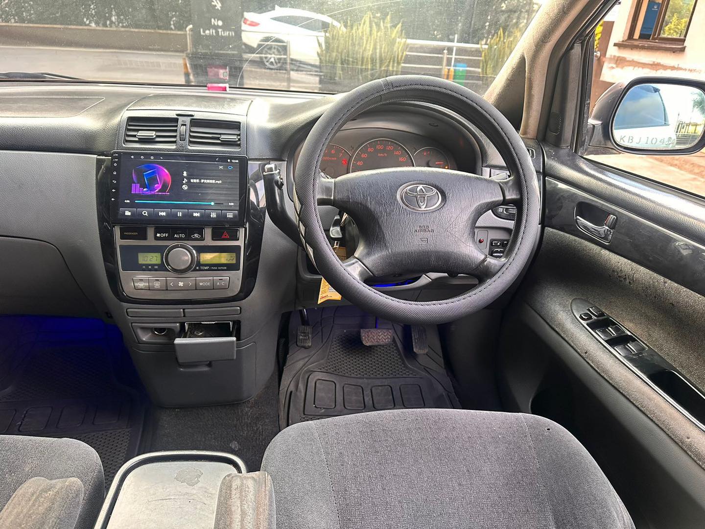 Toyota Ipsum 2003 model 2400cc Automatic transmission Dark