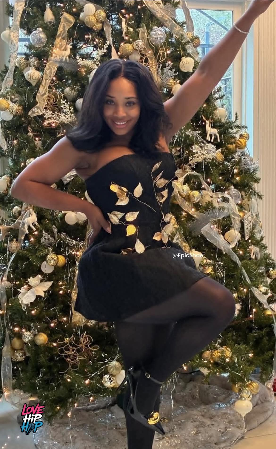 yandy christmas dresses Smith and her son Omere 💙💙💙 #TheSpit Size:15.5 Medium 32-33 Sleeve