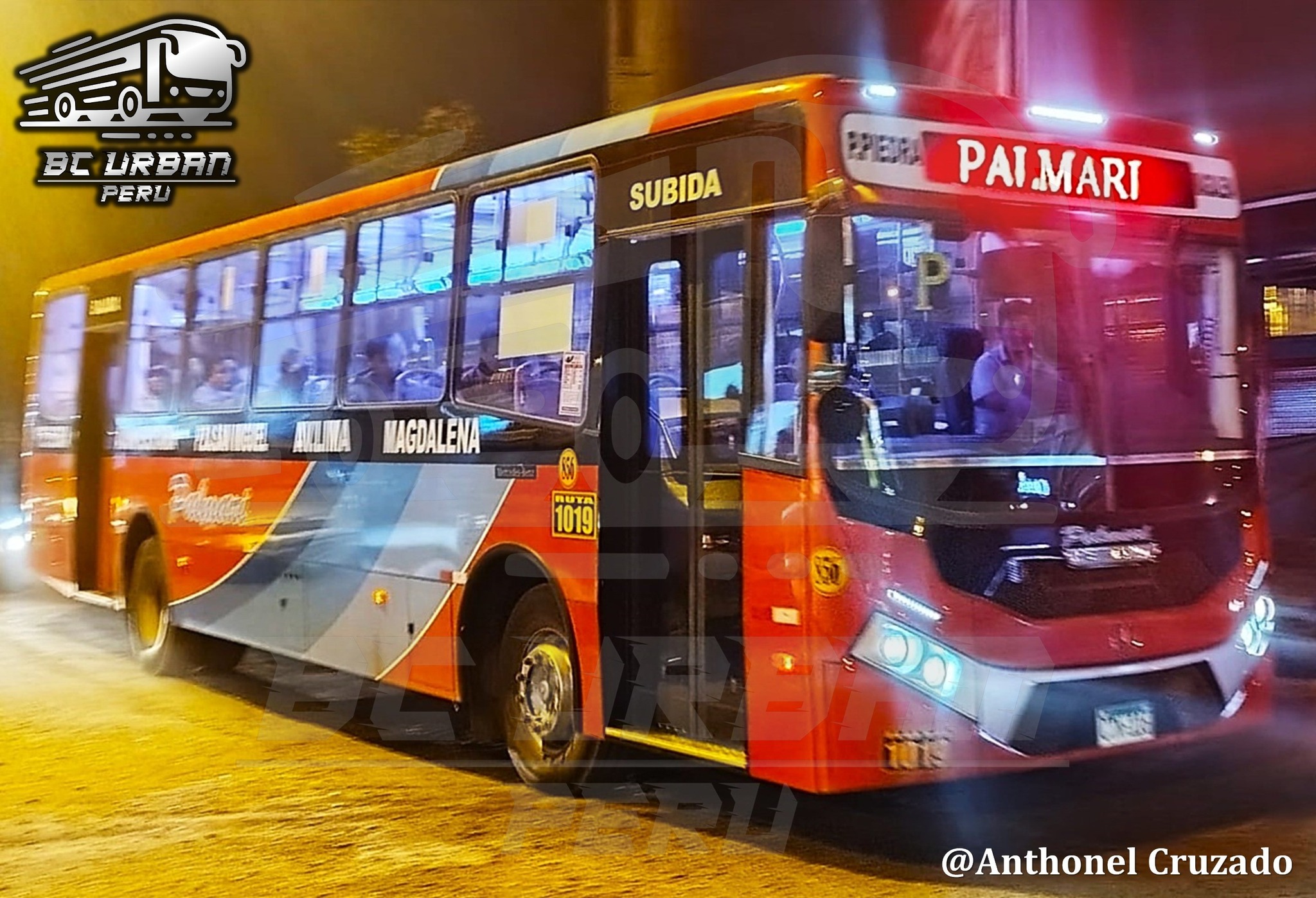 BC - (PERÚ, LIMA, Carabayllo) A paso veloz por la Plaza San Pedro rumbo ...