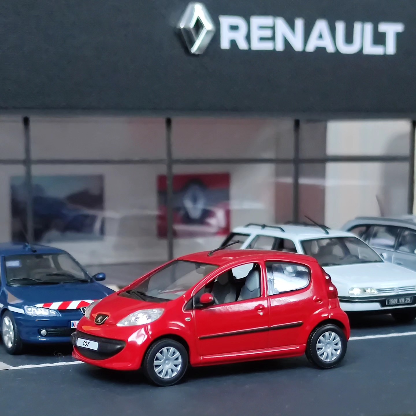 Peugeot 607 Norev 1/43 – Occasion, état Satisfaisant, Manque Un Rétroviseur