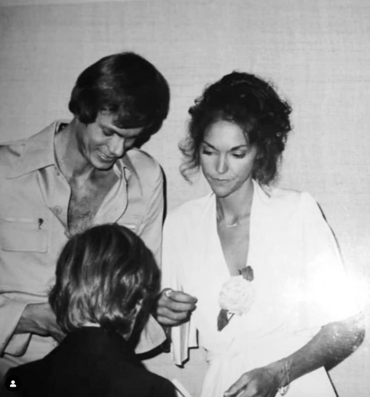 The Karen Carpenter Appreciation Society | Karen and Richard sign their ...