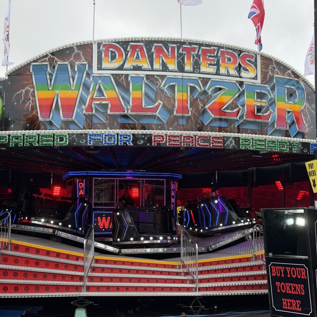 🌦🎡 RAIN’S CLEARING… AND THE RIDES ARE... - Capital Funfairs | Facebook