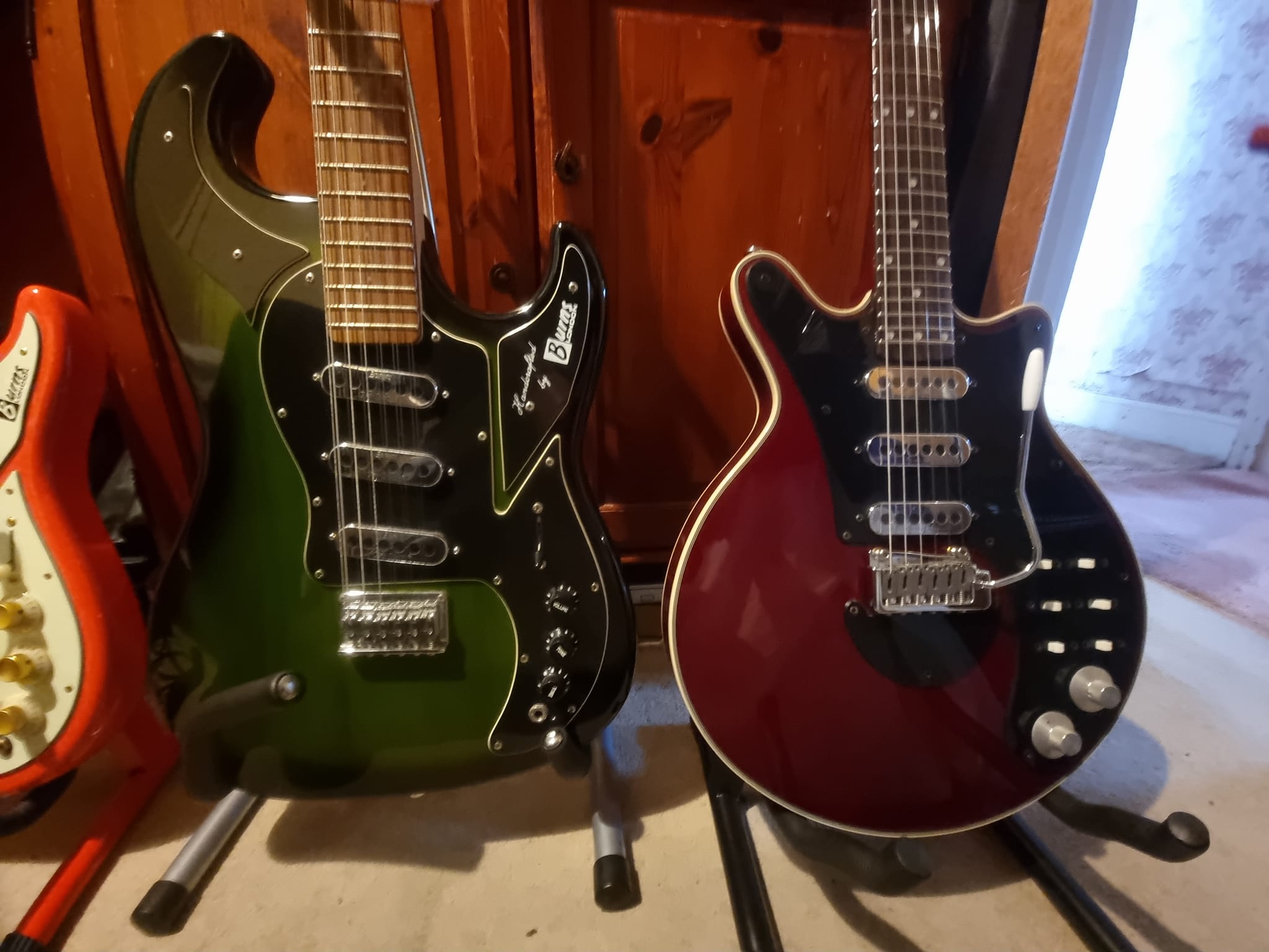 Brian May's history with Burns Tri-Sonic pickups