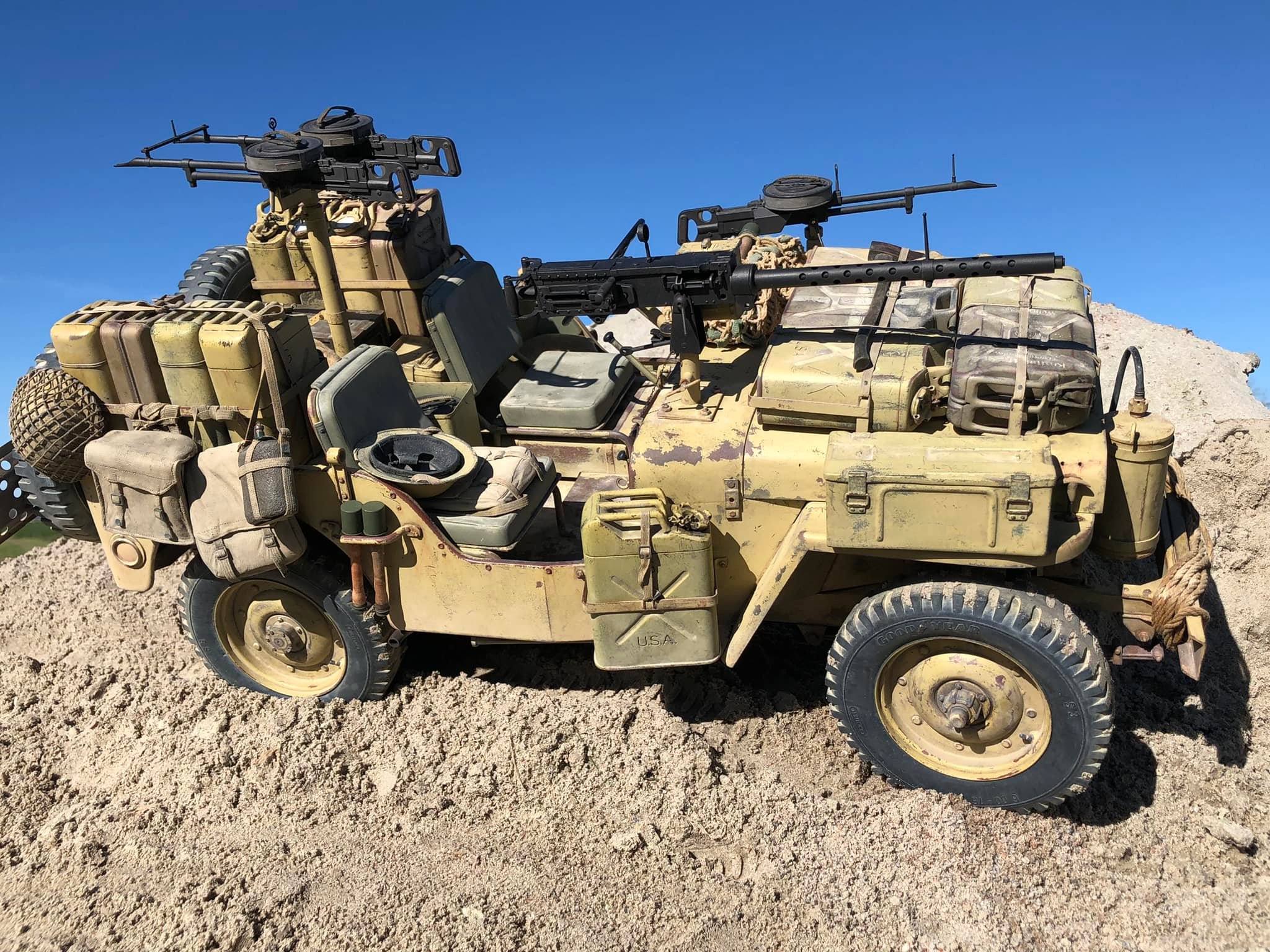 Custom 1:6 Dragon SAS Desert Raider model