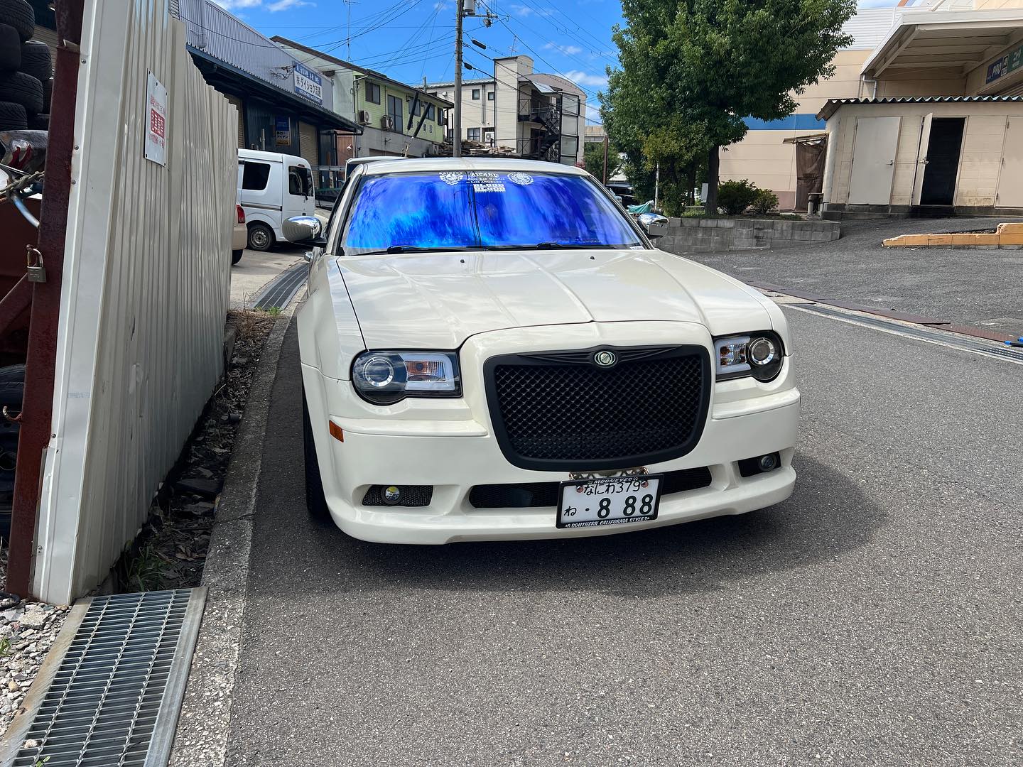 乗り換えのため代理出品です。 金額50万円 クライスラー 300C 3500cc 