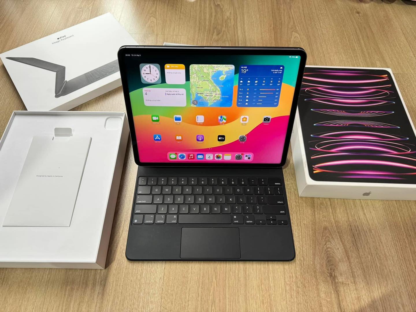 IPad Pro 12.9 2022 Apple M2 / 256GB Fullbox Like New -> https 