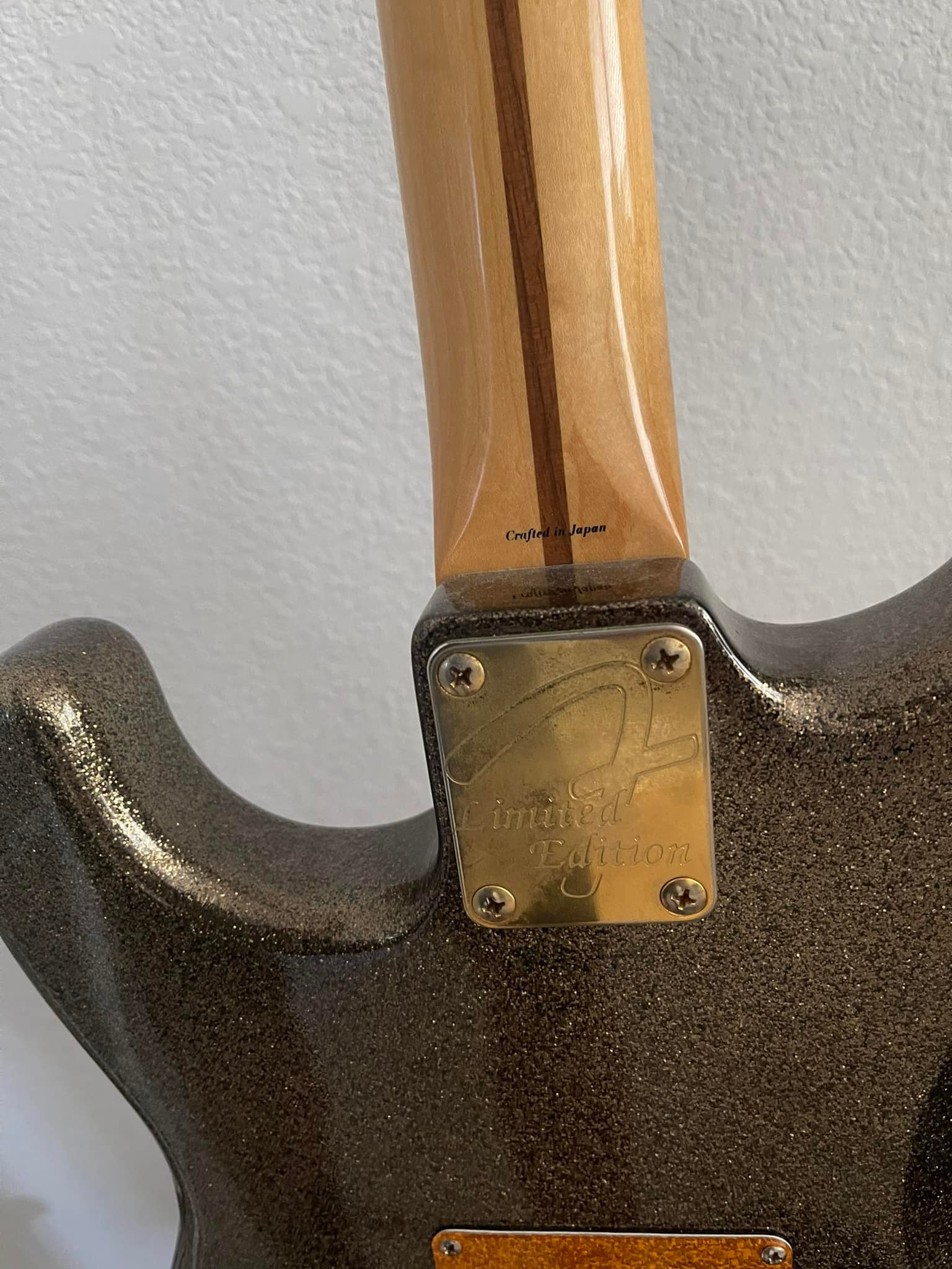 What is the information about the John Jorgenson Strat guitar?