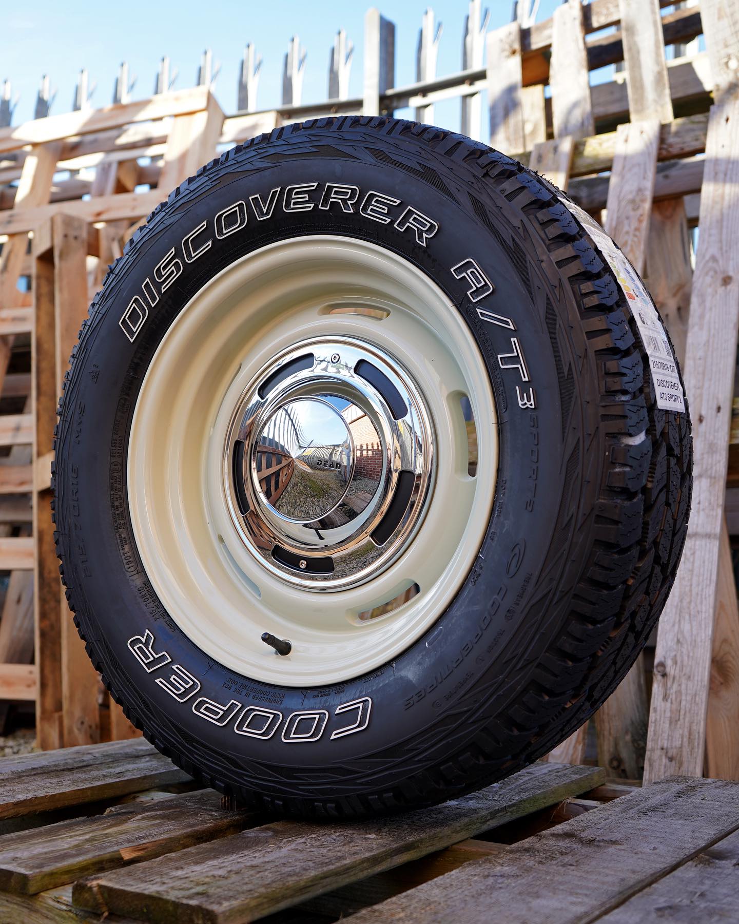 The perfect retro/modern mix! DEAN Cross Country 16x6.0J-5 wheels 