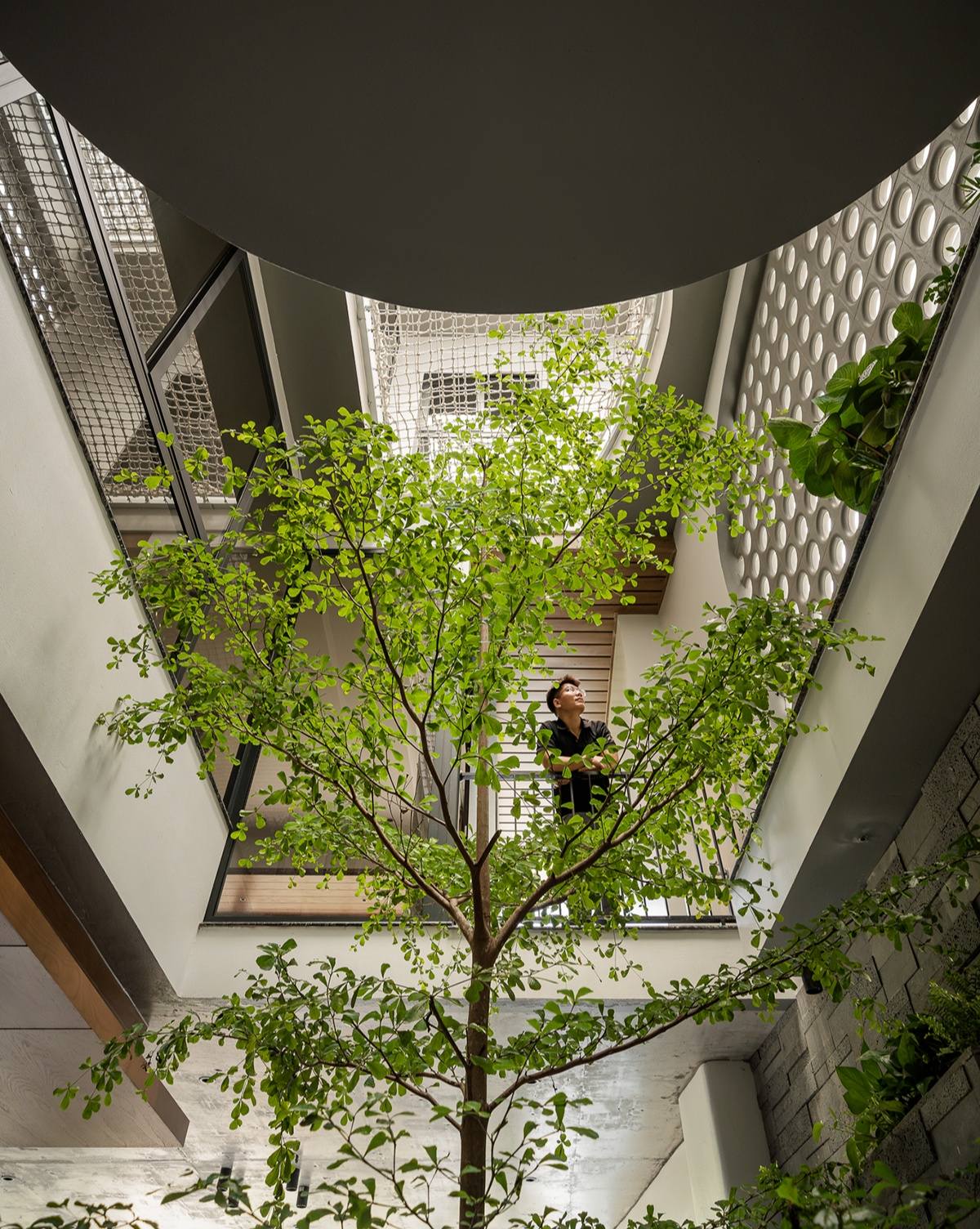 Decor & Architectures | House of Screens, a tropical home in Quezon ...