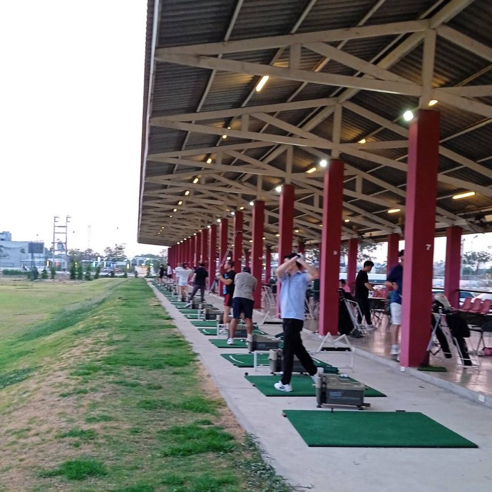 อากาศฟินๆ มาไดร์ฟกันที่... - ESC Golf Driving Range Rangsit