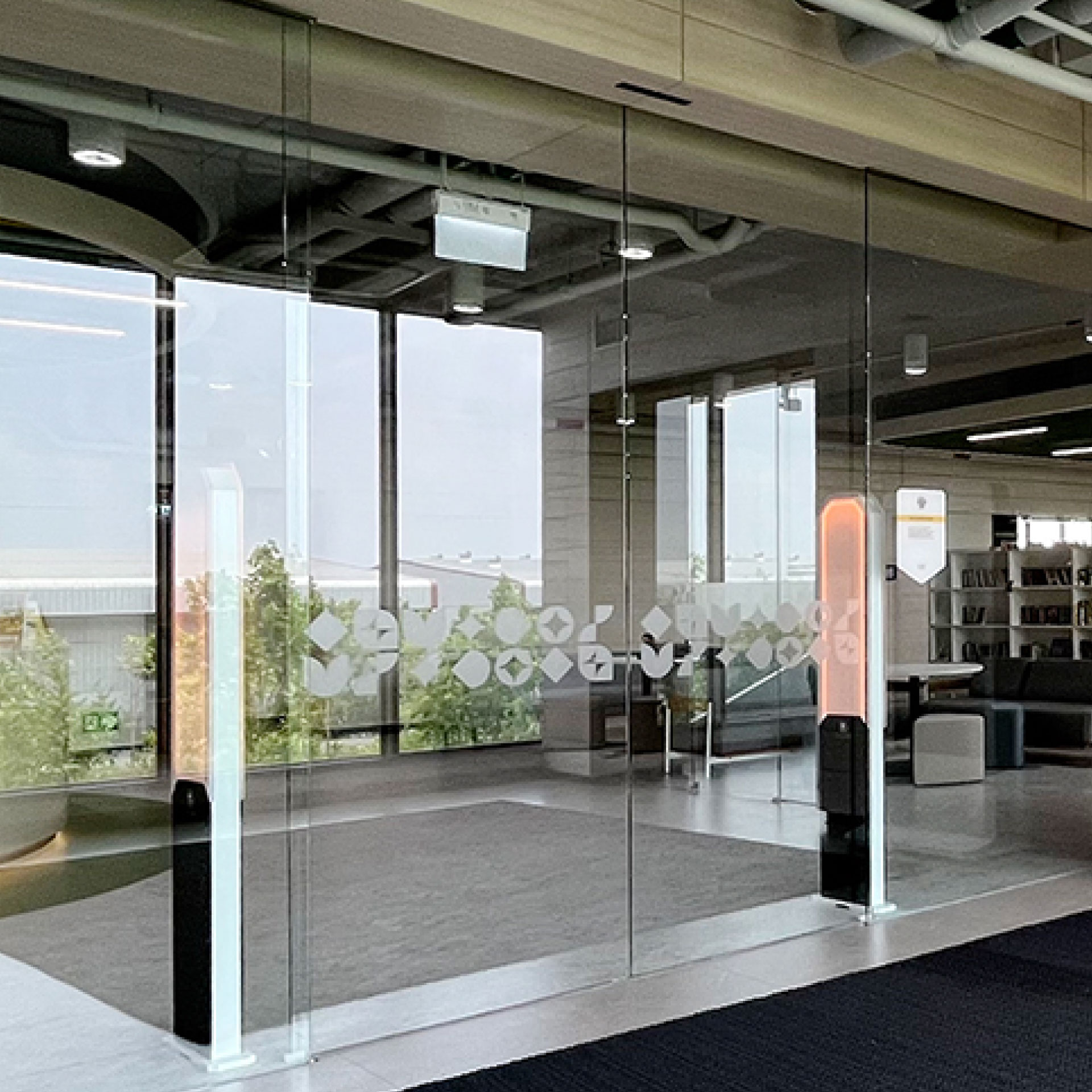 ประตูอัตโนมัติบานเลื่อนคู่... - TGD Automatic Doors | Facebook