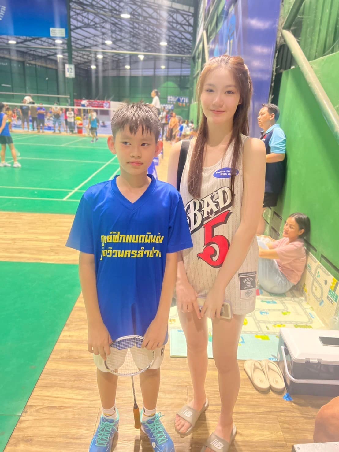 โน่คุงมาแข่งแบดมินตัน... - สนามแบดมินตันGoodview Complex ลำปาง