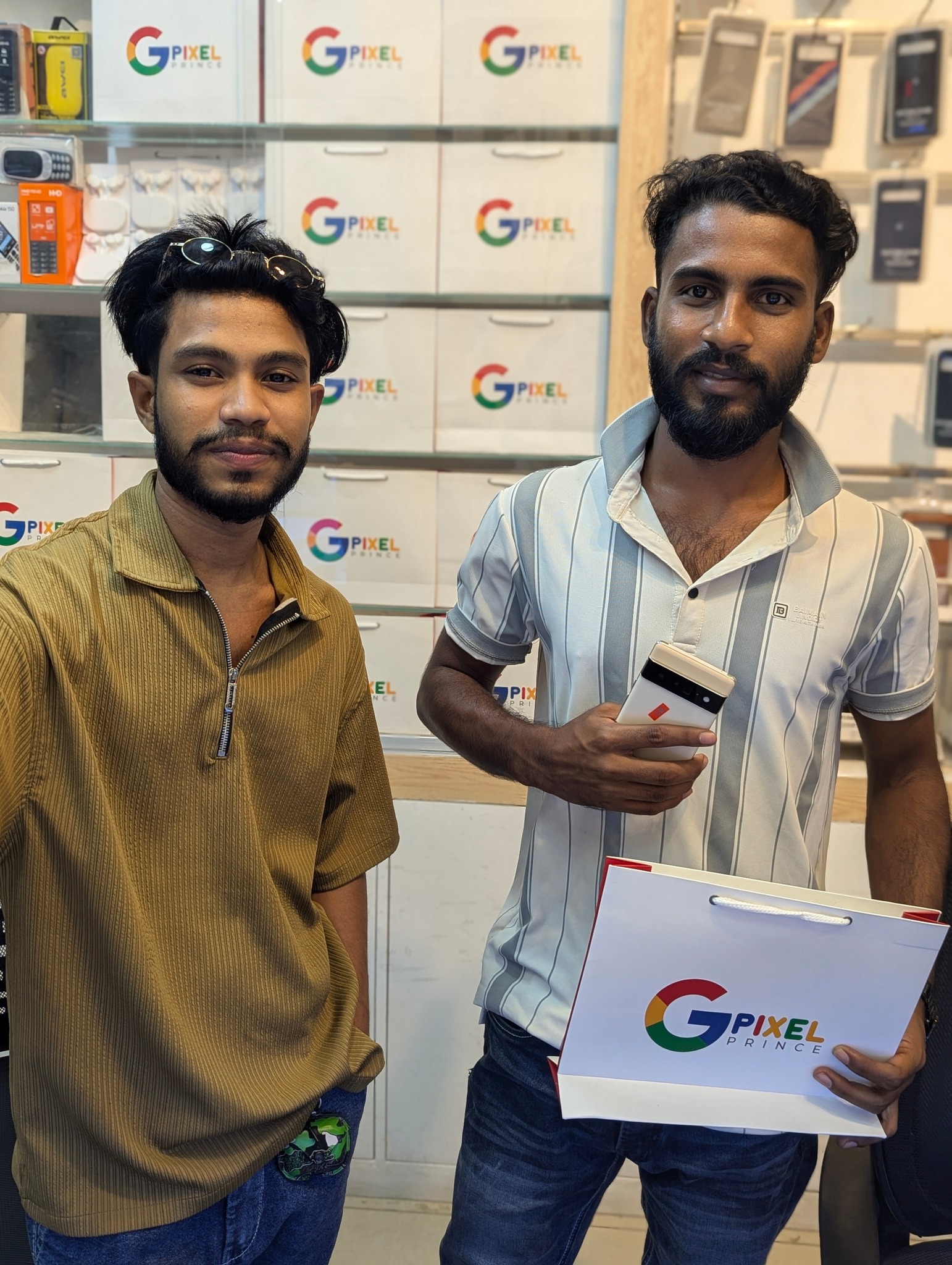 Pixel Prince - Iphone 17 pro Max 😁😁 | Facebook