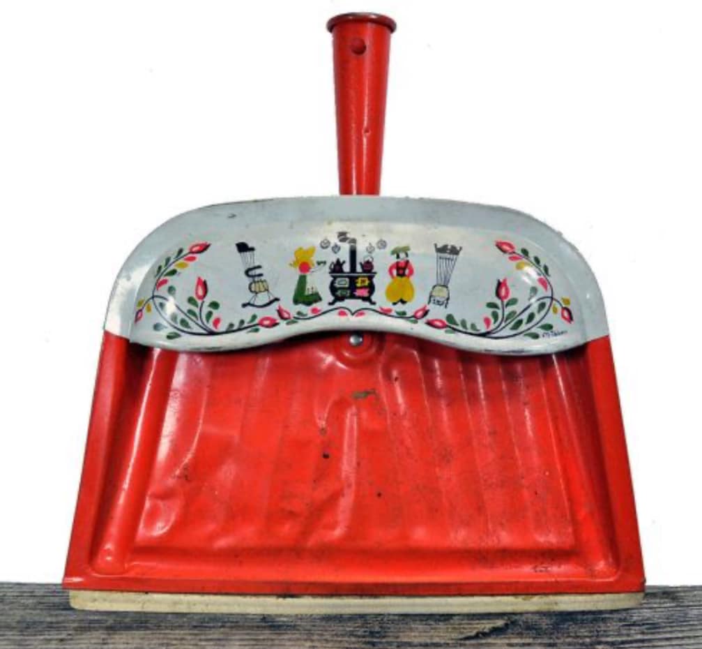 1960s JV REED DUSTPAN. Did you have one in your home?