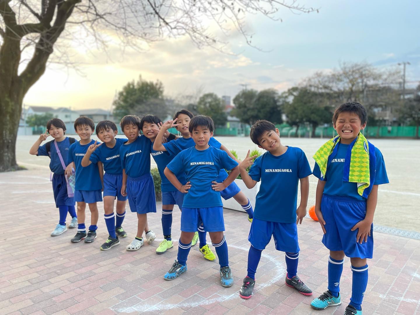 カッティングダイ No.272サッカー少年少女 善き