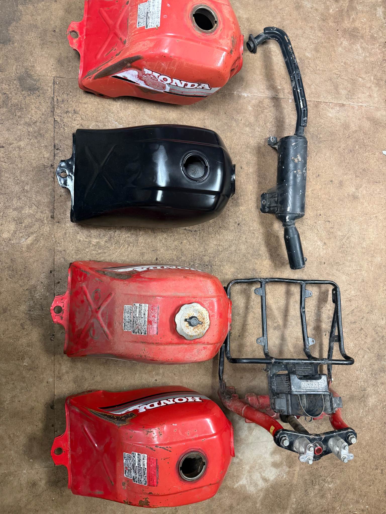 ATC 250es front end and gas tanks - Car Engines & Engine Parts ...
