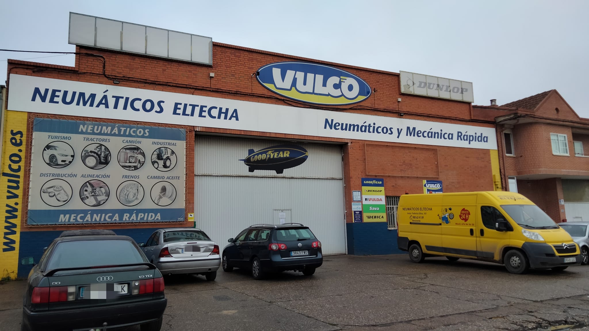 Audio car center