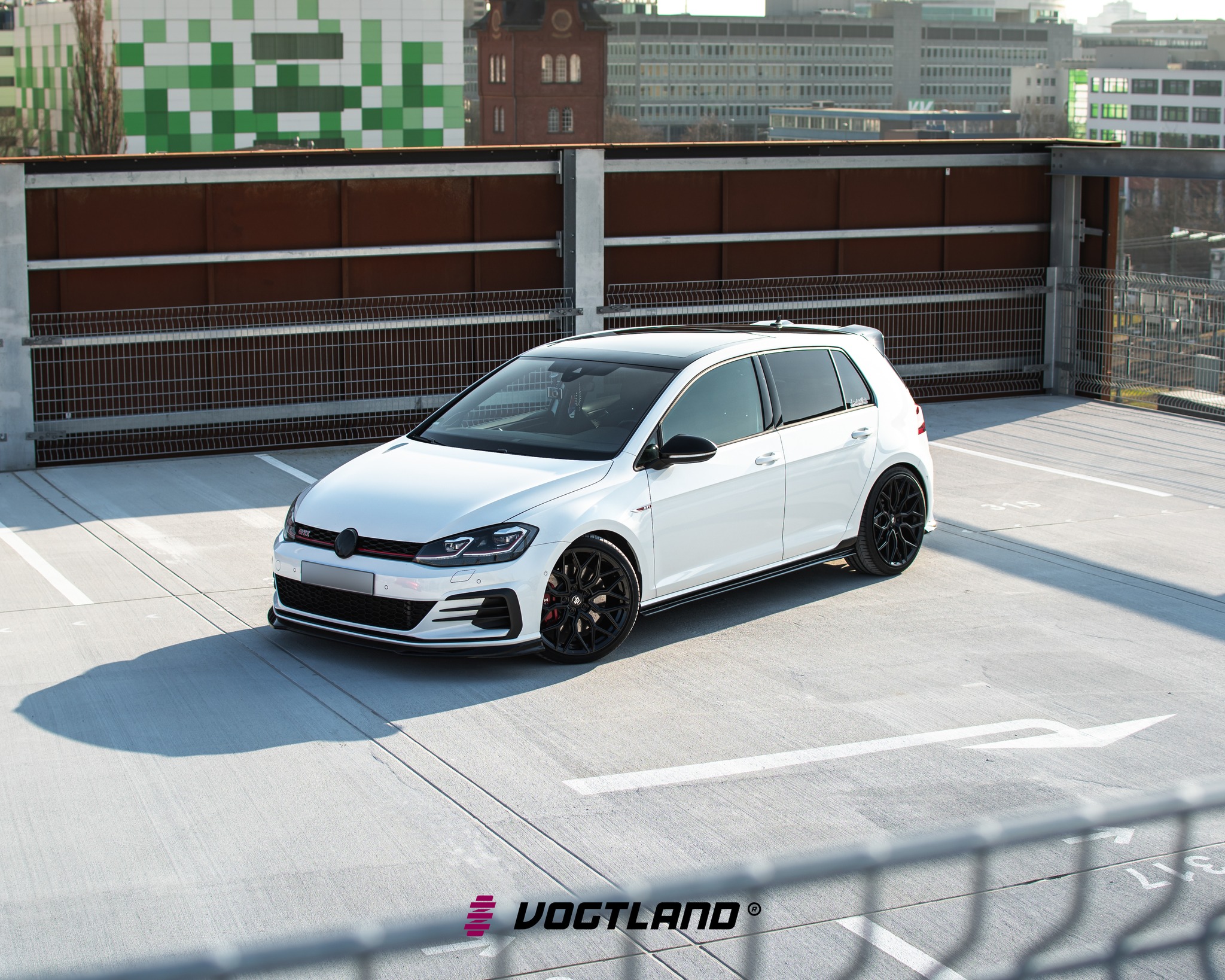 VW Golf 7 GTI dropped on our VOGTLAND lowering springs🔥 Article