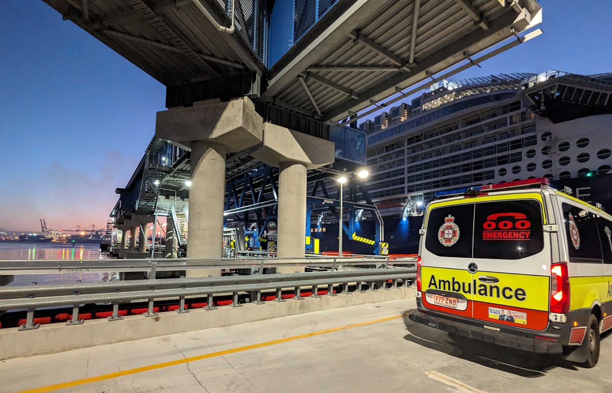 Queensland - Paramedics Jen and Sascha captured this stunning sunrise ...