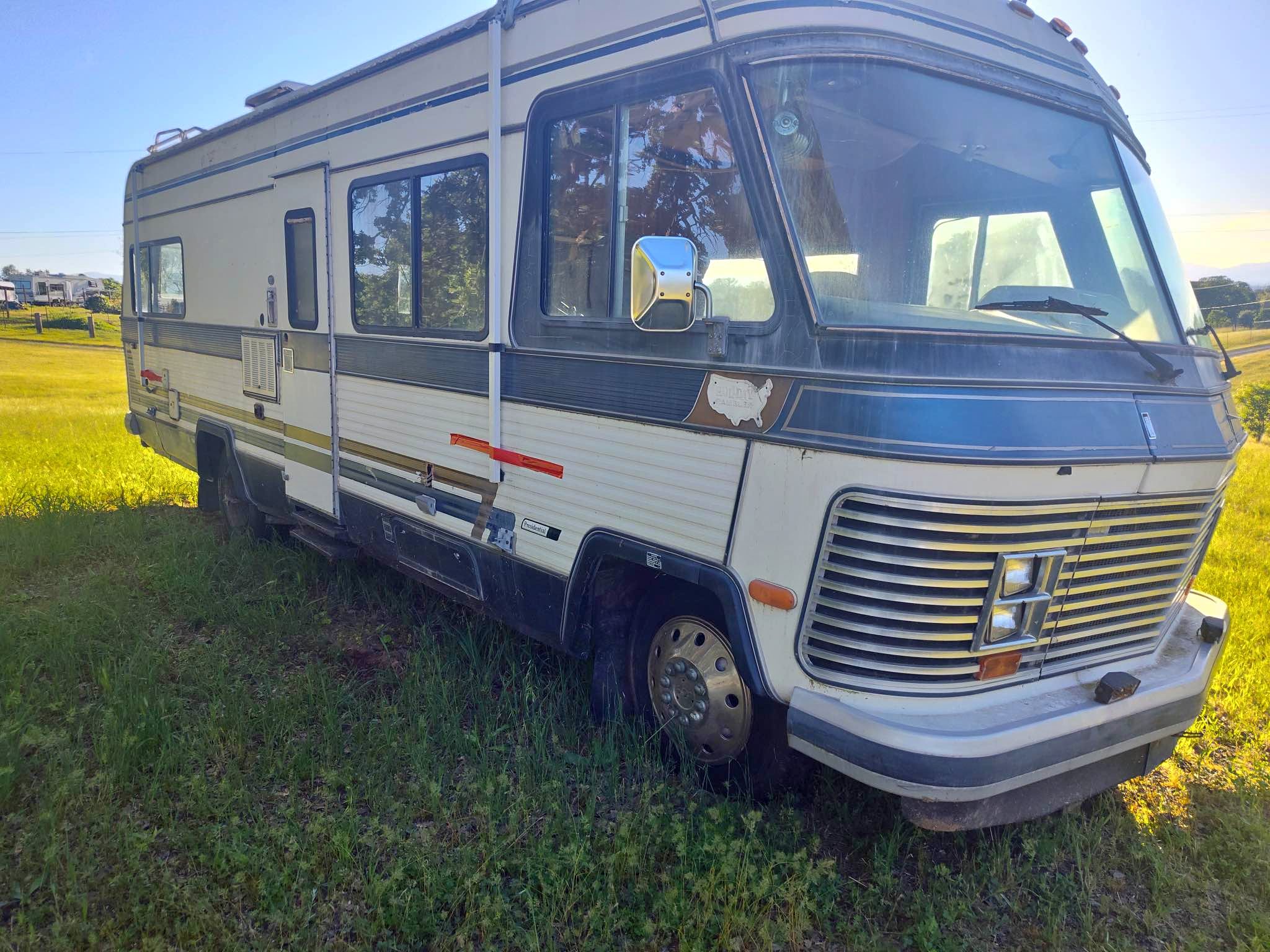 1985 Holiday Rambler presidential