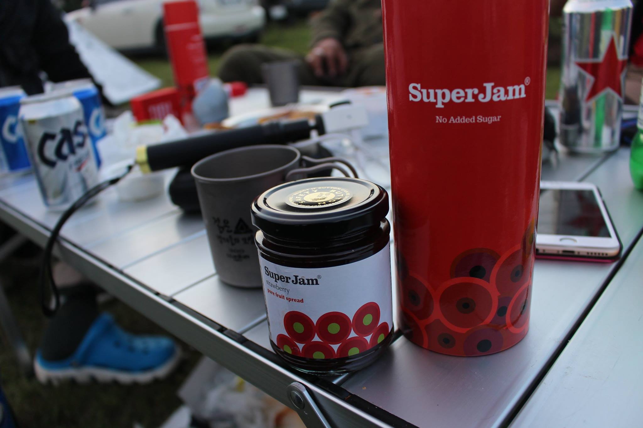 출근길에 올려다보는 파란 하늘로는 도저히 떠나고픈 욕구가 채워지지... - Superjam Korea-슈퍼잼 | Facebook