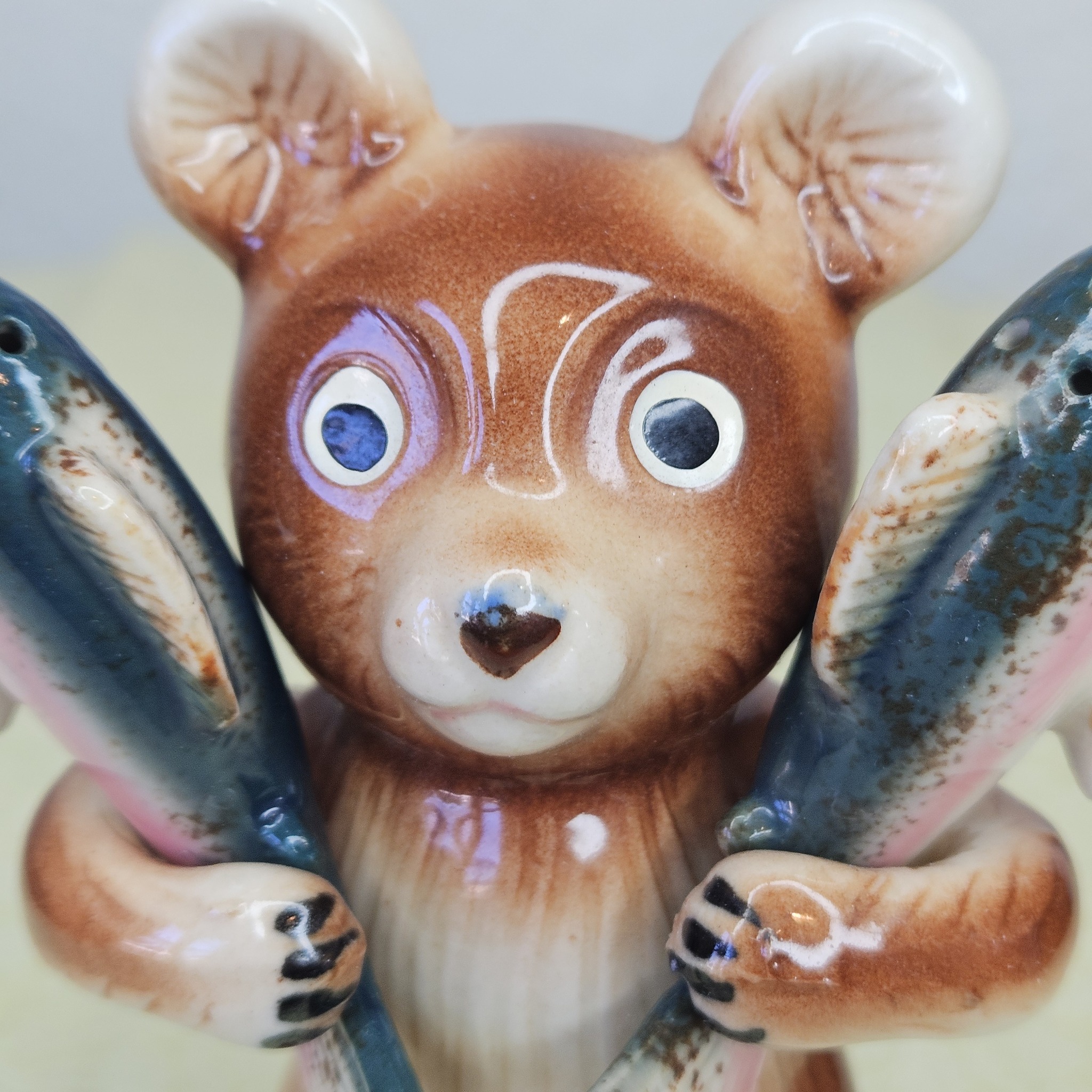 Vintage 1950s Centennial Novelty Brown Bear Salt and Pepper
