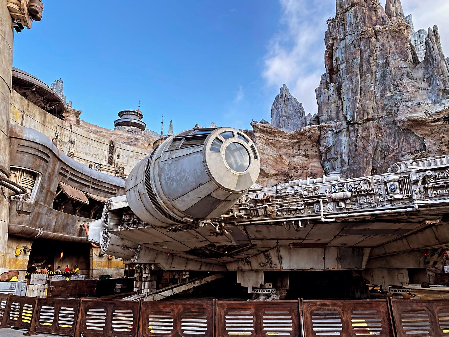スターウォーズのミレニアムファルコン。スターウォーズの世界に浸れる