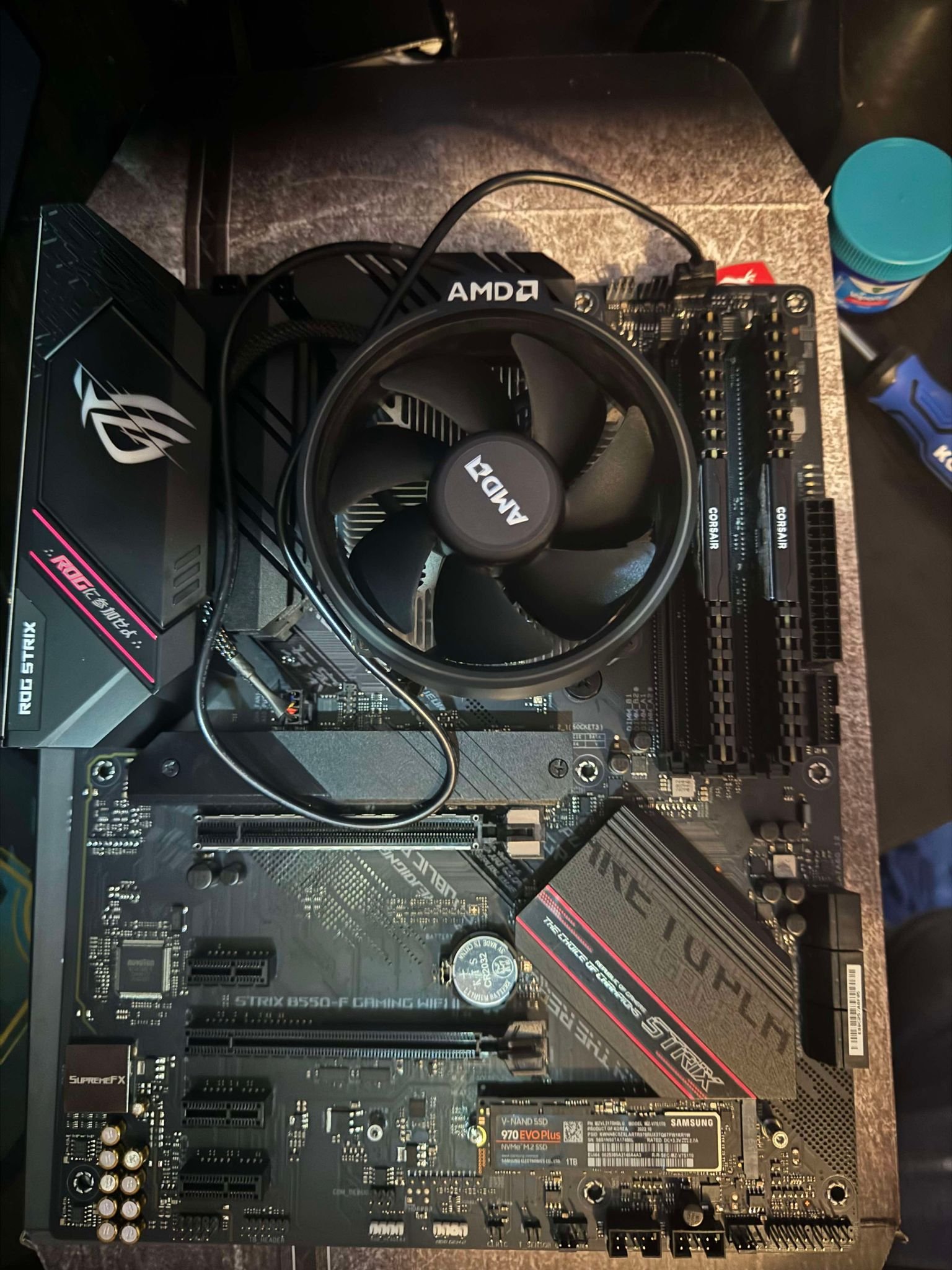 AMD Ryzen 7 5700X Processor MSI B550M PRO-VDH Wifi AM4 mATX